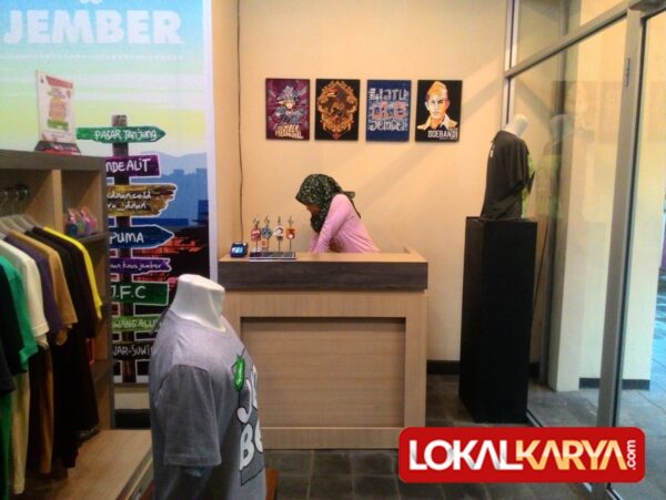 BIRU DAUN, Kaos Nuansa Jember | LokalKarya.id