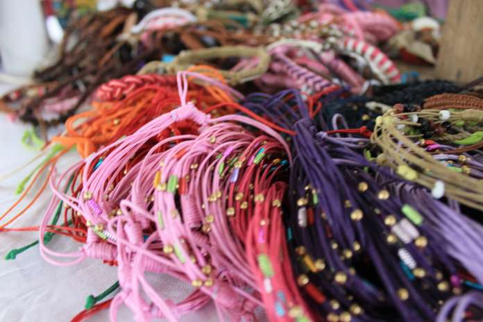 Gelang Tali Kulit Asal Kalisat Jember Tembus Pasar Eropa | Jamal Handycraft